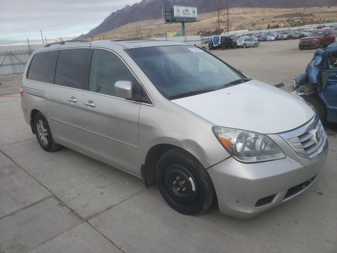 2005 Honda Odyssey VIN 5FNRL38745B034890 Copart auction photo, all over damage thumbnail 4