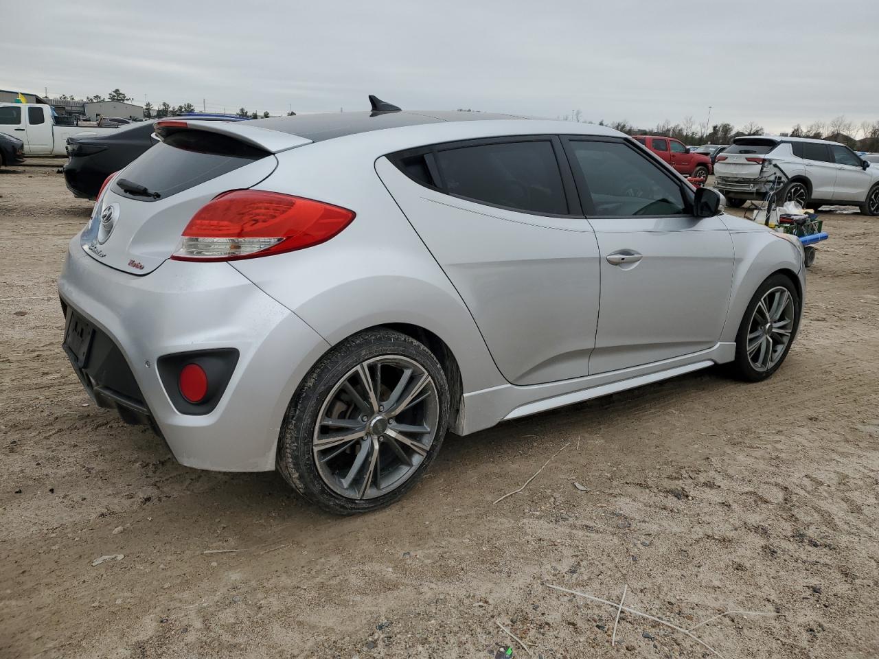 2013 Hyundai Veloster VIN KMHTC6AE1DU106310 Copart auction photo, side / minor dent/scratches damage thumbnail 3