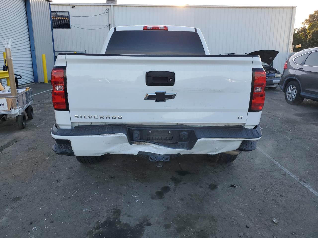 2016 Chevrolet Silverado VIN 3GCUKREC5GG353908 Copart auction photo, front end / minor dent/scratches damage thumbnail 6