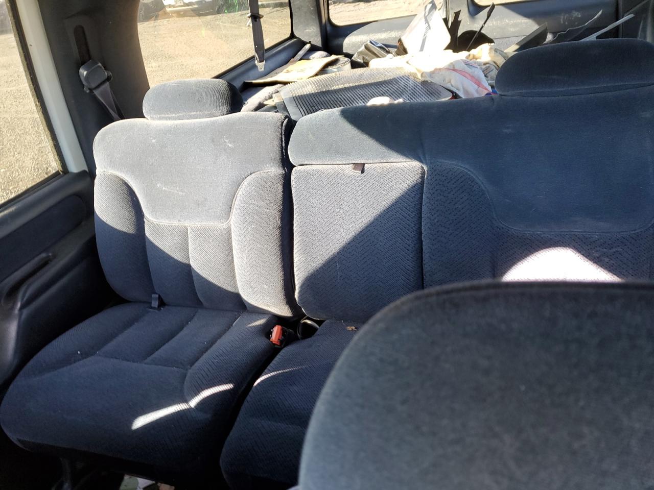 1999 Chevrolet Suburban VIN 1GNFK16R9XJ542242 Copart auction photo, all over damage thumbnail 10