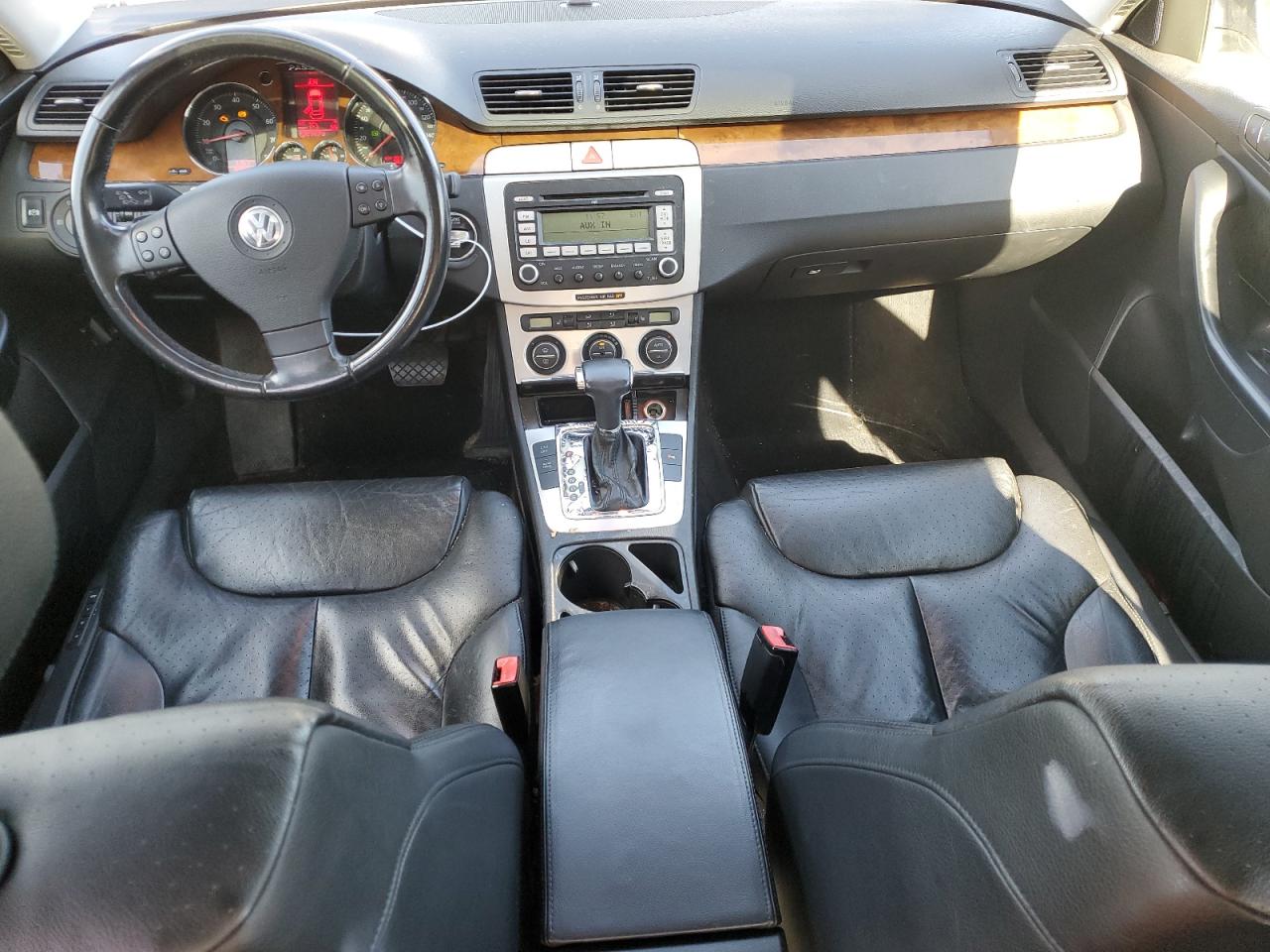 2008 Volkswagen Passat VIN WVWEK73C58E185773 Copart auction photo, front end / minor dent/scratches damage thumbnail 8