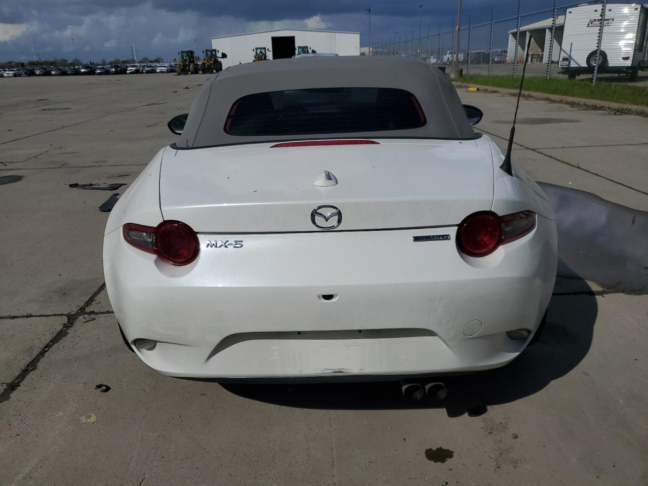2020 Mazda MX-5 VIN JM1NDAD79L0416642 Copart auction photo, front end damage thumbnail 6