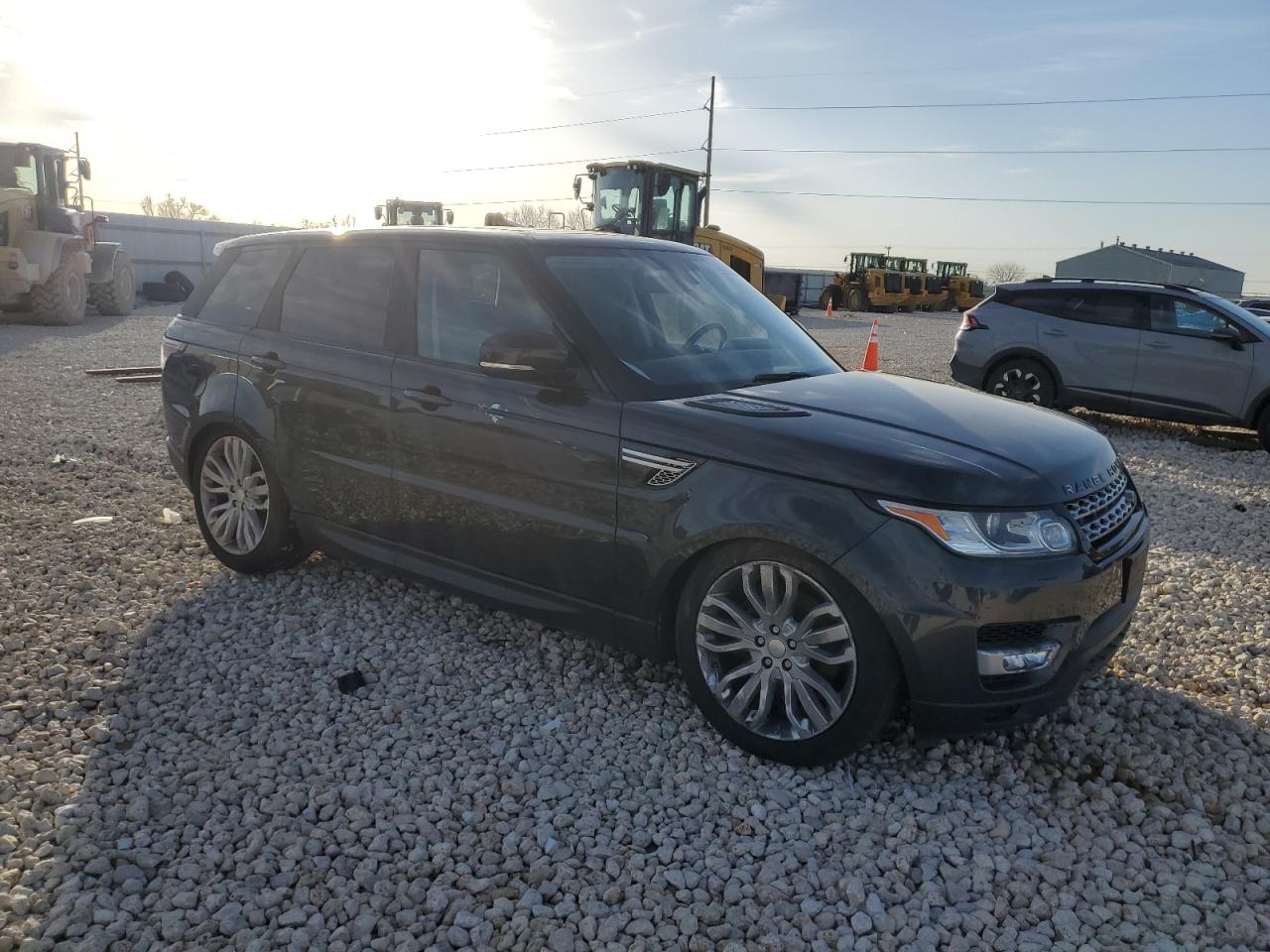 2015 Land Rover Range Rover VIN SALWR2VFXFA508903 Copart auction photo, side / rear end damage thumbnail 4