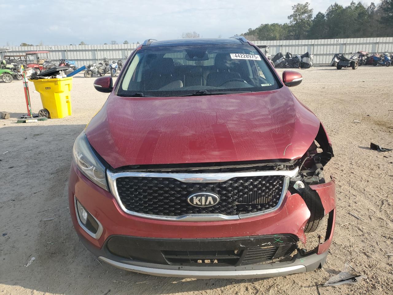 2017 KIA Sorento VIN 5XYPH4A17HG215841 Copart auction photo, front end damage thumbnail 5
