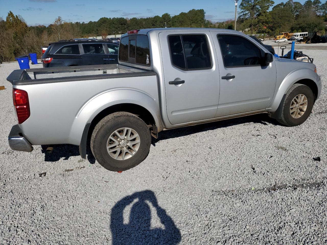 2021 Nissan Navara (Frontier) VIN 1N6ED0EA7MN719991 Copart auction photo, front end / side damage thumbnail 3