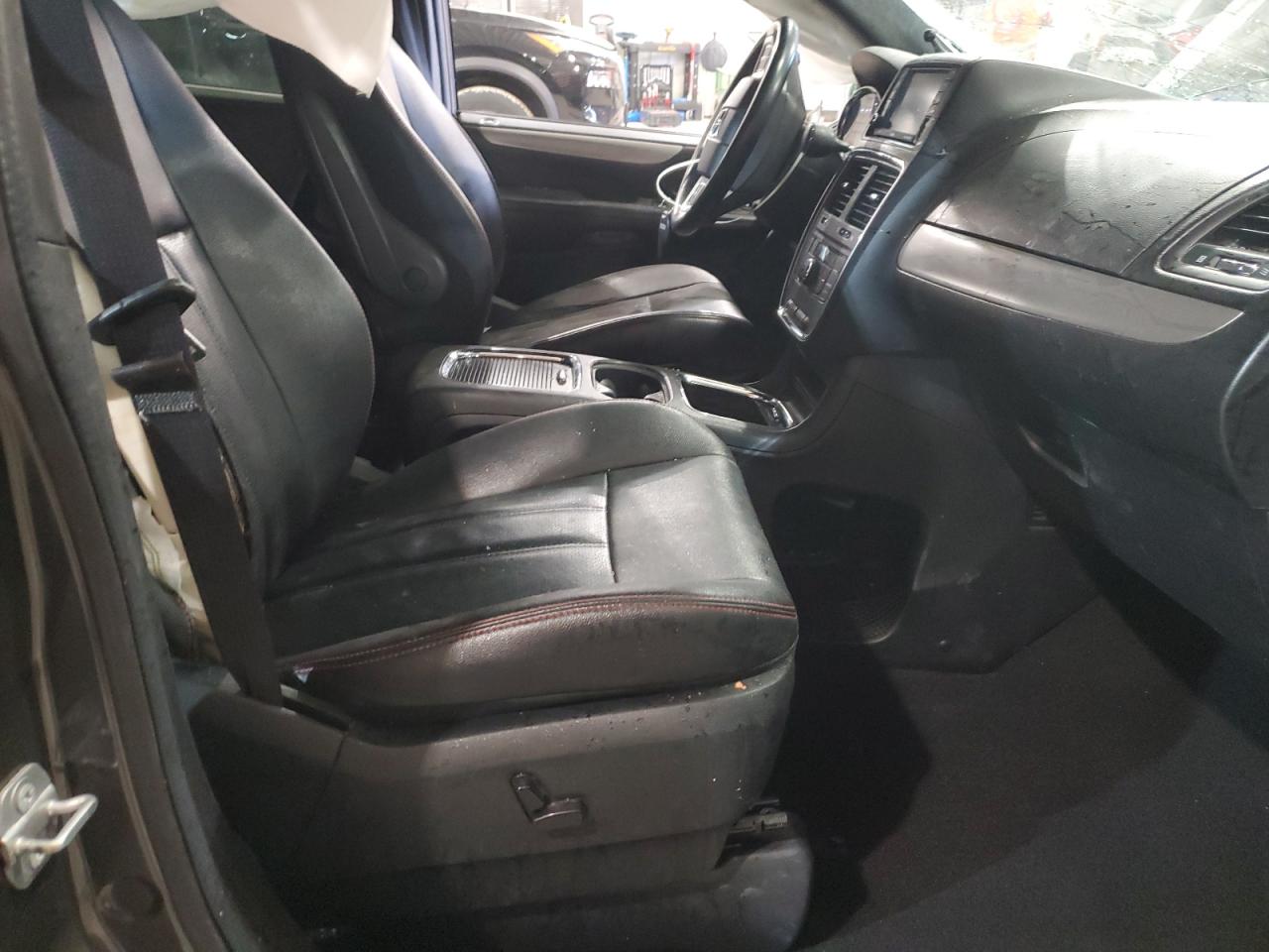 2019 Dodge Caravan VIN 2C4RDGEG1KR648191 Copart auction photo, rollover / minor dent/scratches damage thumbnail 7