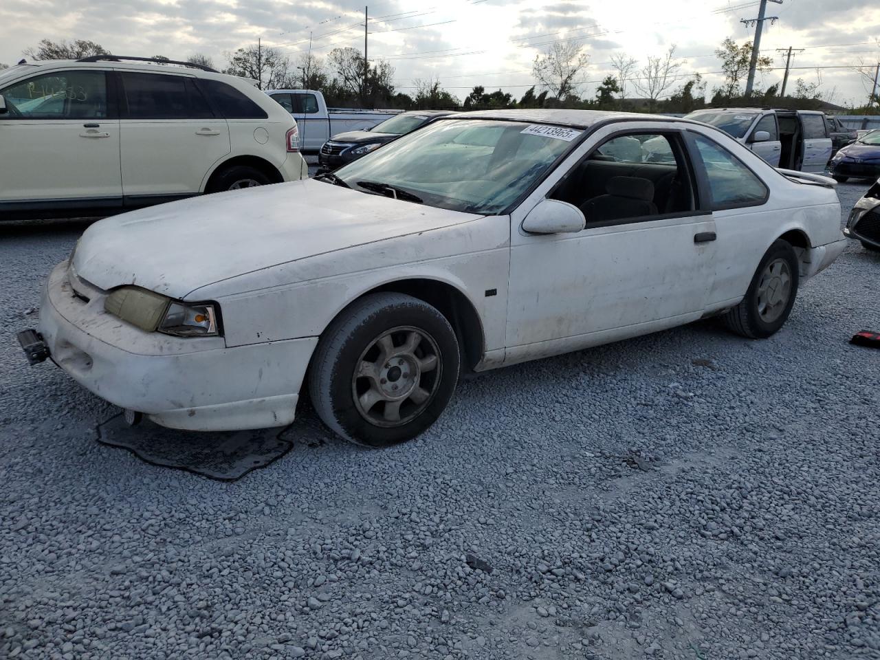 1994 Ford Thunderbird VIN 1FALP62W6RH206764 - Copart auction photo