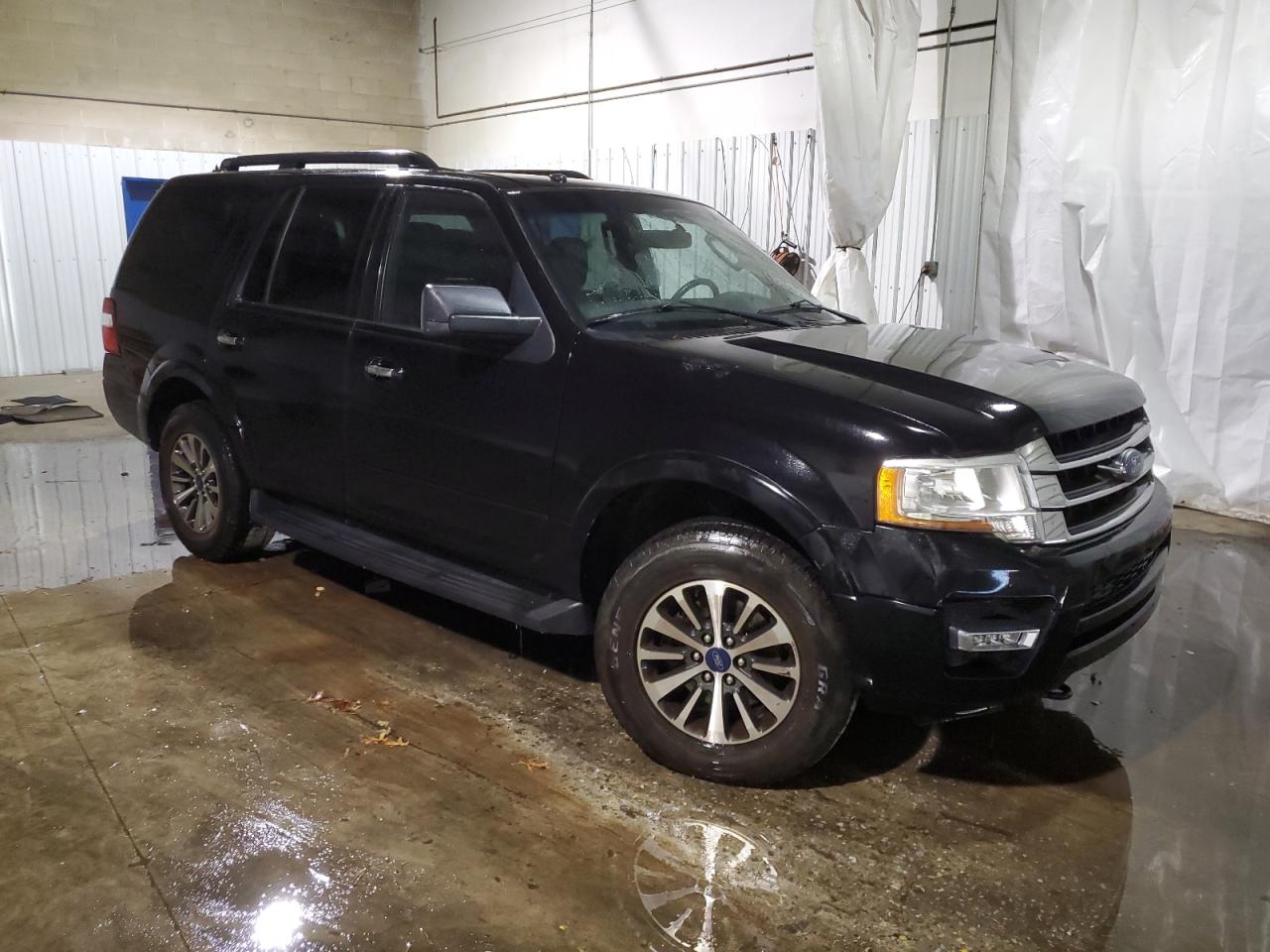 2016 Ford Expedition VIN 1FMJU1JT2GEF41700 Copart auction photo, front end / side damage thumbnail 4