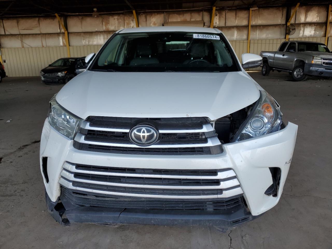 2019 Toyota Highlander VIN 5TDBZRFH5KS701584 Copart auction photo, front end / side damage thumbnail 5