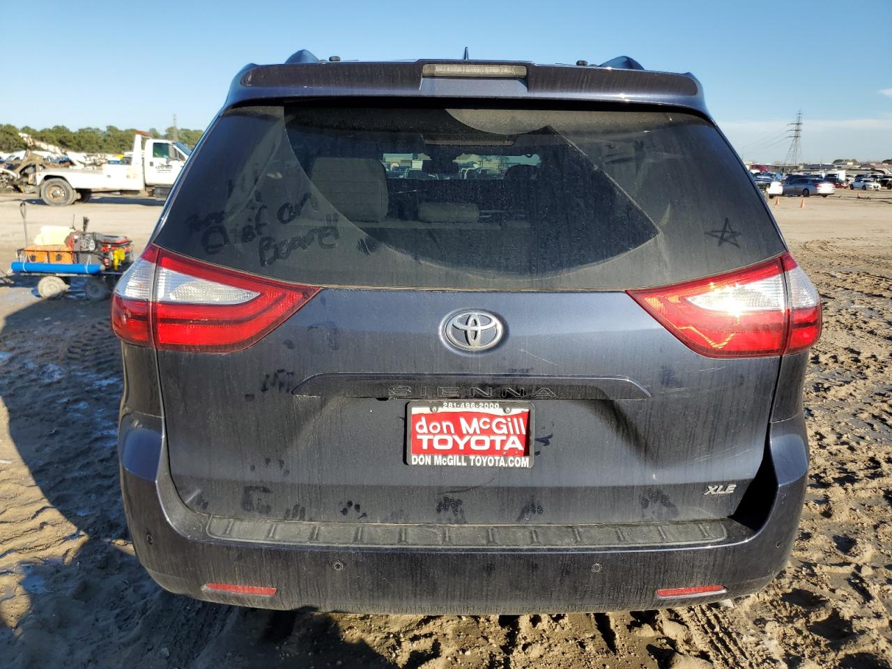 2019 Toyota Sienna VIN 5TDYZ3DC9KS972971 Copart auction photo, front end damage thumbnail 6