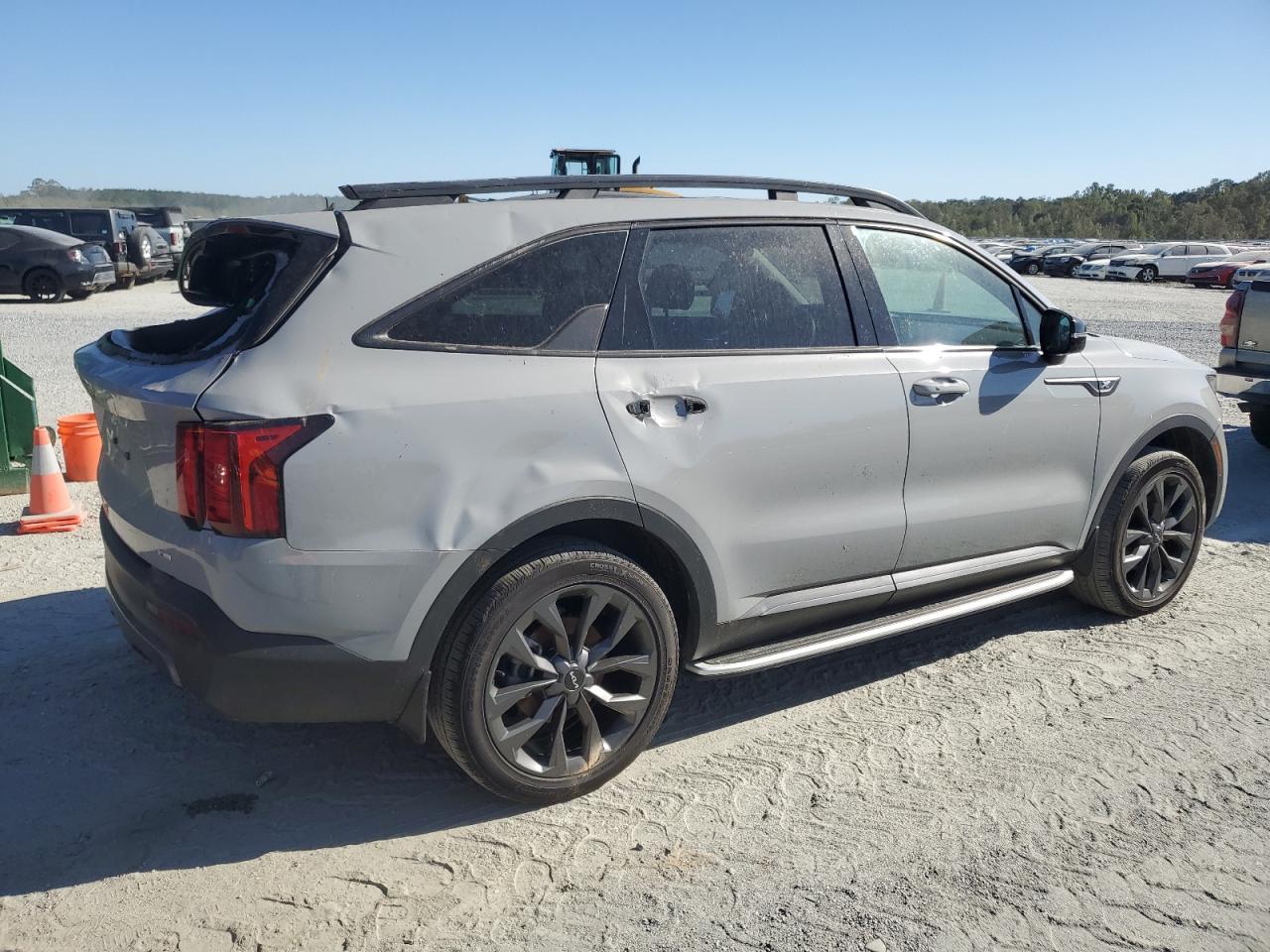 2023 KIA Sorento VIN 5XYRHDLF2PG231817 Copart auction photo, top/roof damage thumbnail 3