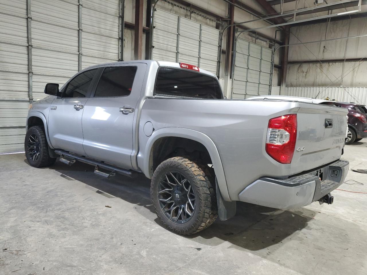 2017 Toyota Tundra VIN 5TFAW5F10HX642253 Copart auction photo, front end / undercarriage damage thumbnail 2