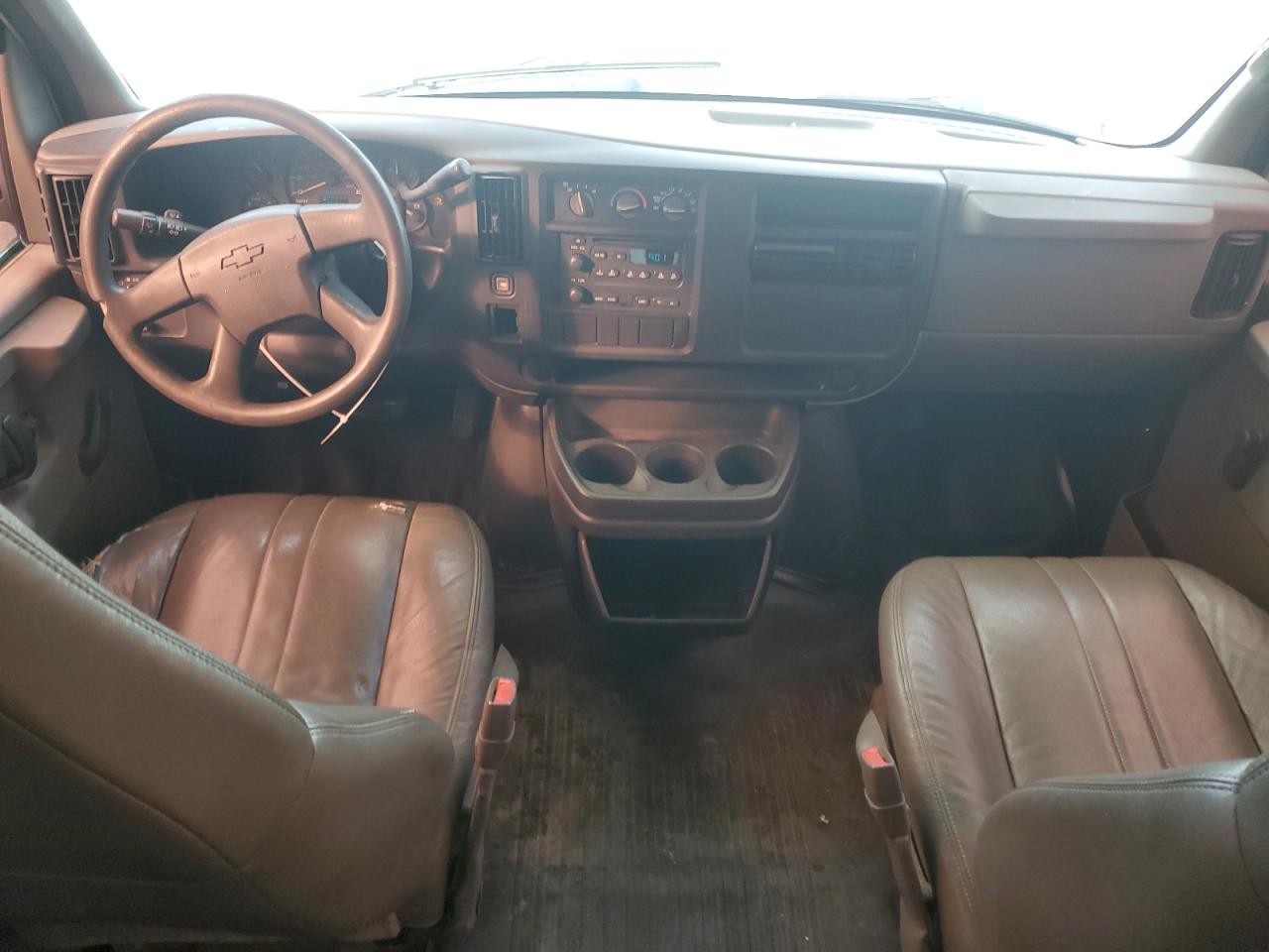 2004 Chevrolet Express VIN 1GCFG15X841191765 Copart auction photo, water/flood damage thumbnail 8