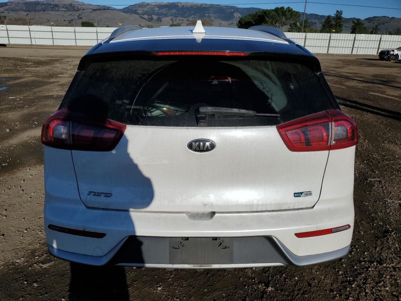 2017 KIA Niro VIN KNDCB3LC4H5093134 Copart auction photo, front end damage thumbnail 6