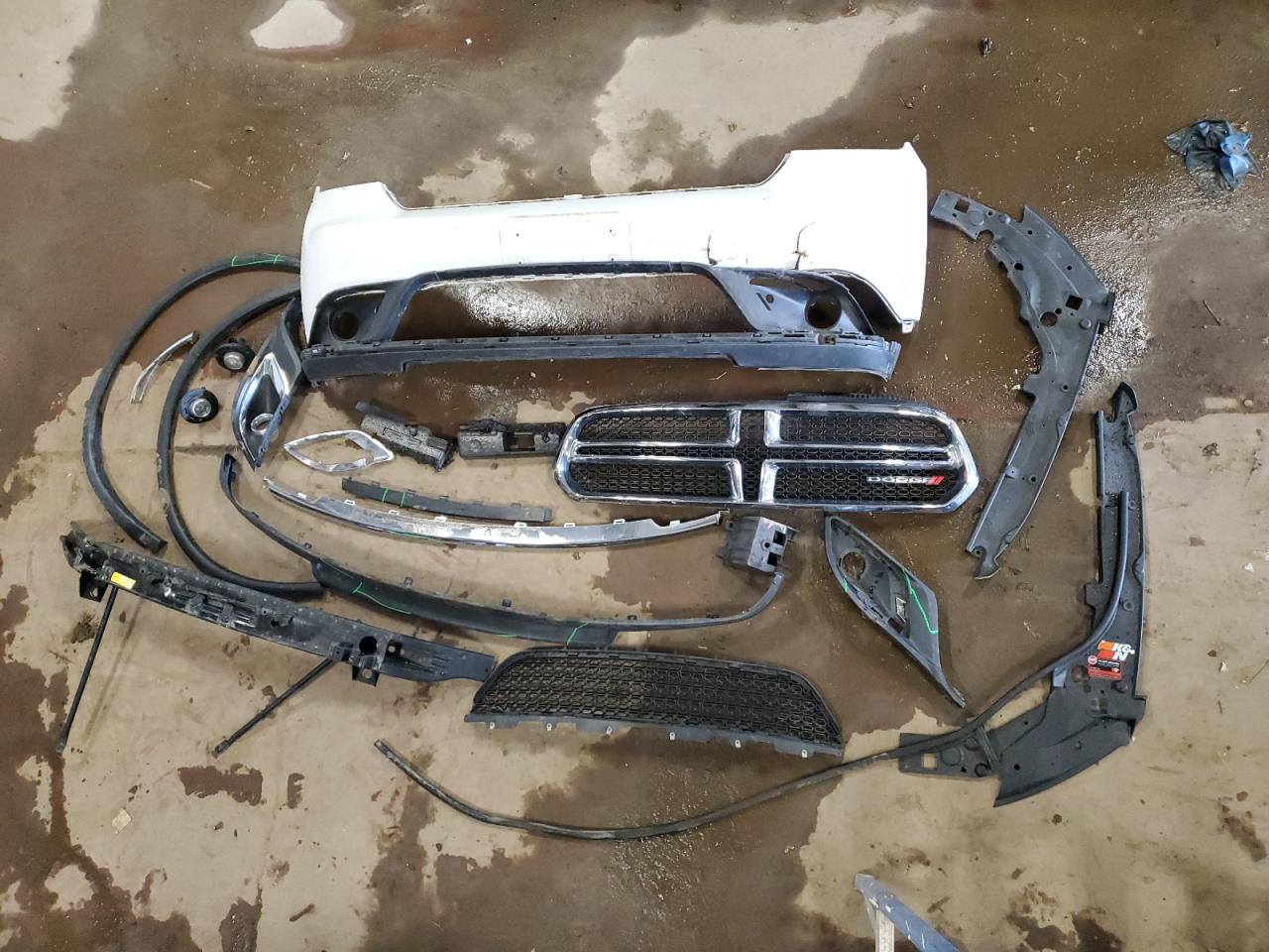 2018 Dodge Durango VIN 1C4RDJAG4JC393420 Copart auction photo, front end / side damage thumbnail 13