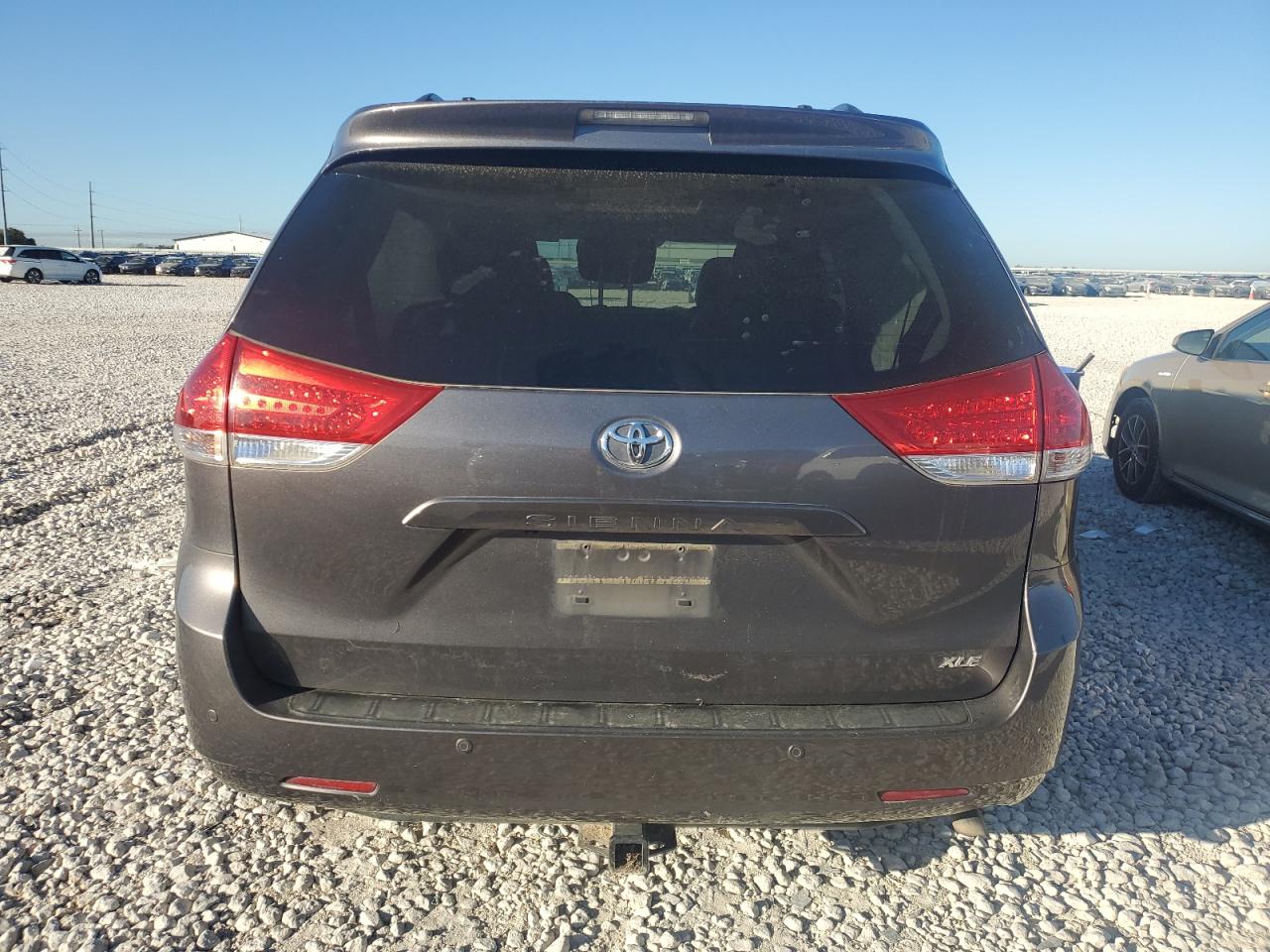 2014 Toyota Sienna VIN 5TDYK3DC3ES456968 Copart auction photo, front end / minor dent/scratches damage thumbnail 6