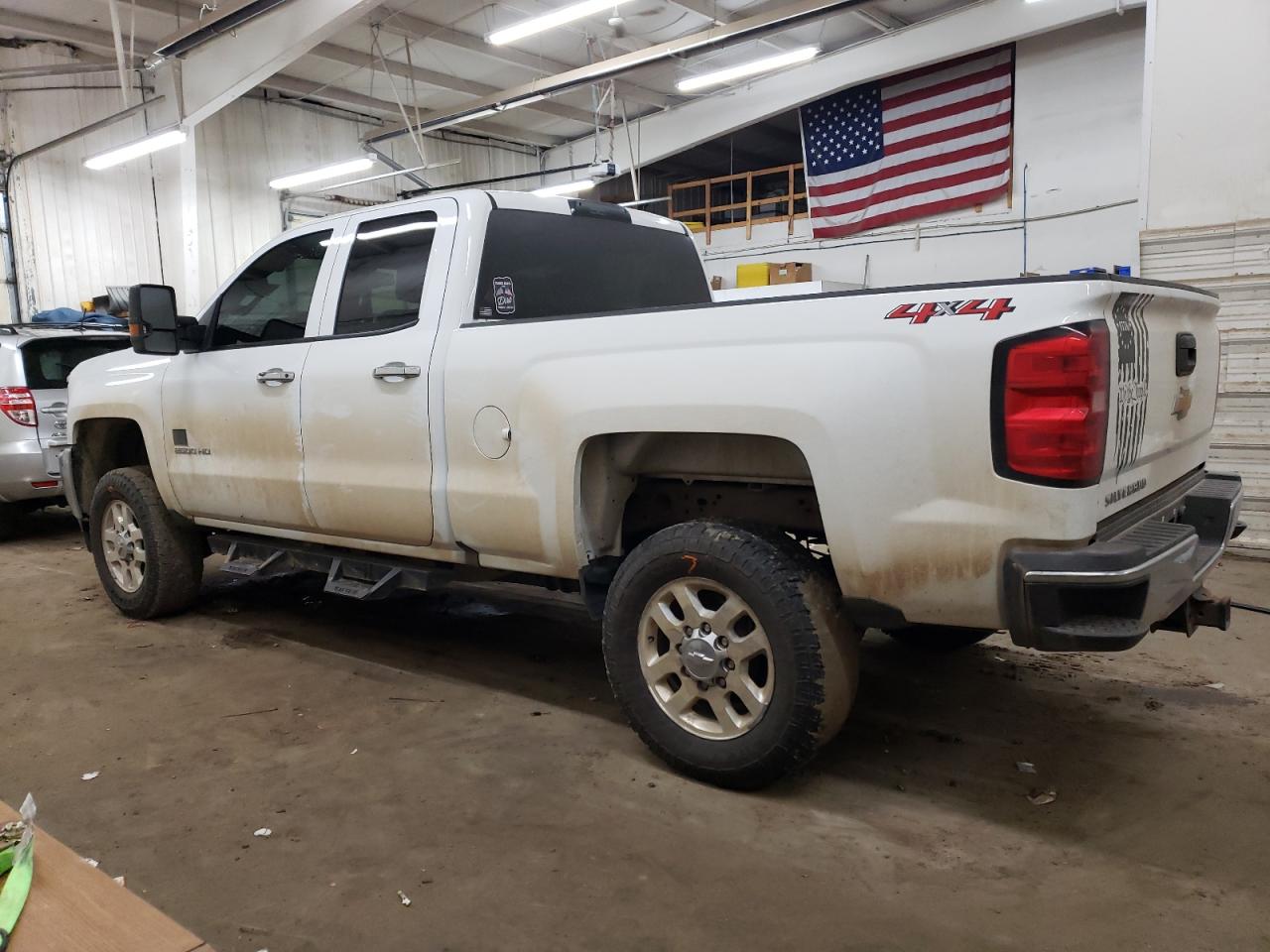 2019 Chevrolet Silverado VIN 2GC2KREG8K1226792 Copart auction photo, side damage thumbnail 2