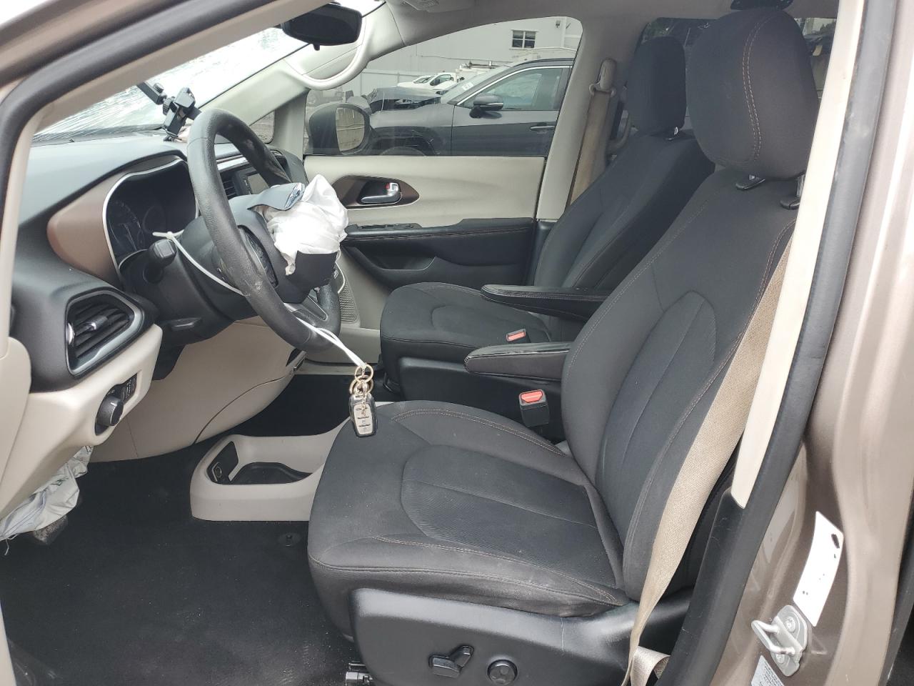 2017 Chrysler Pacifica VIN 2C4RC1CG6HR613979 Copart auction photo, front end damage thumbnail 7