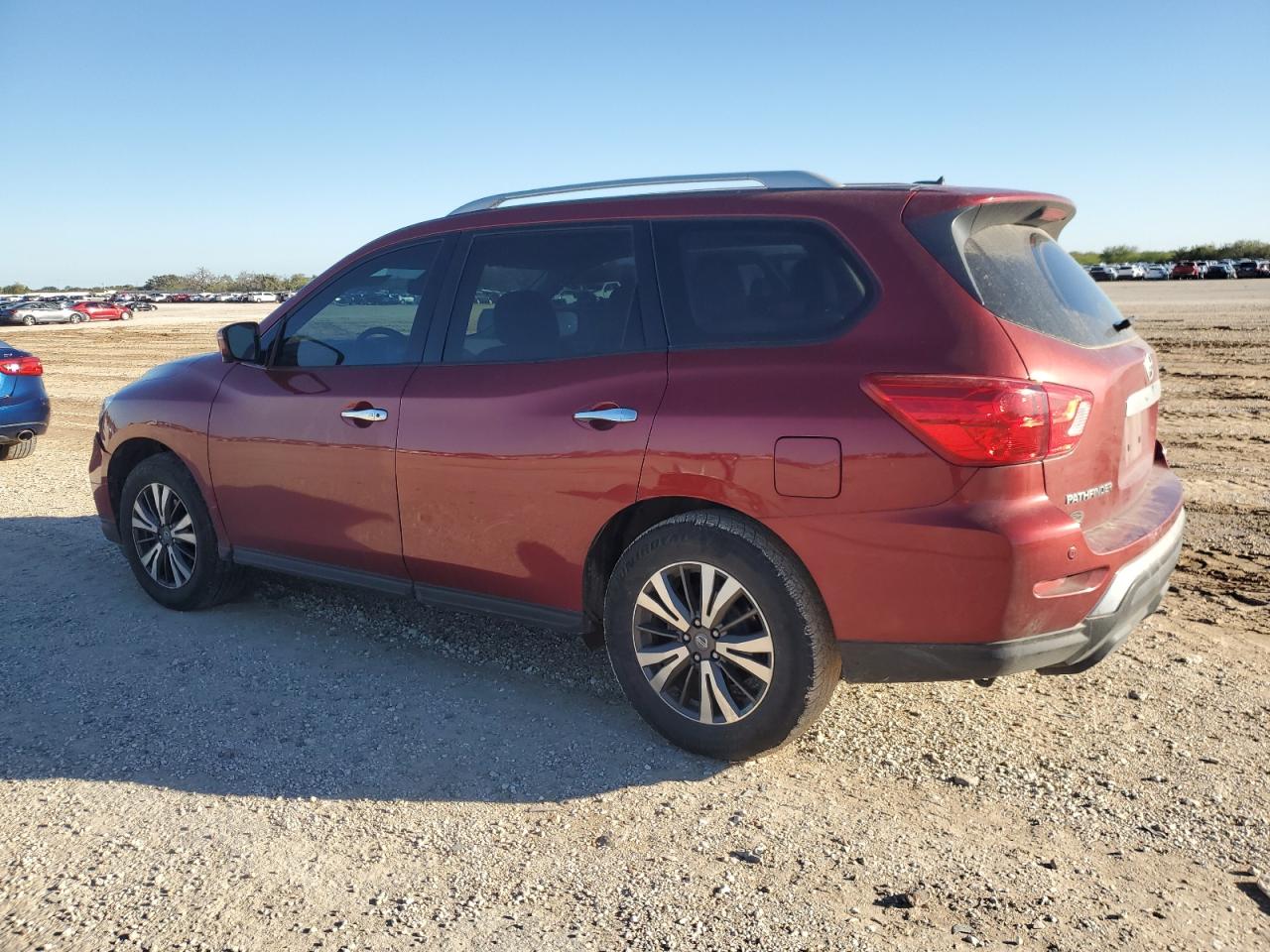 2017 Nissan Pathfinder VIN 5N1DR2MN0HC678715 Copart auction photo, front end damage thumbnail 2