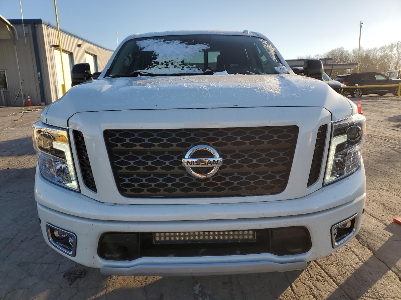 2018 Nissan Titan VIN 1N6AA1E50JN526769 Copart auction photo, rear end / side damage thumbnail 5