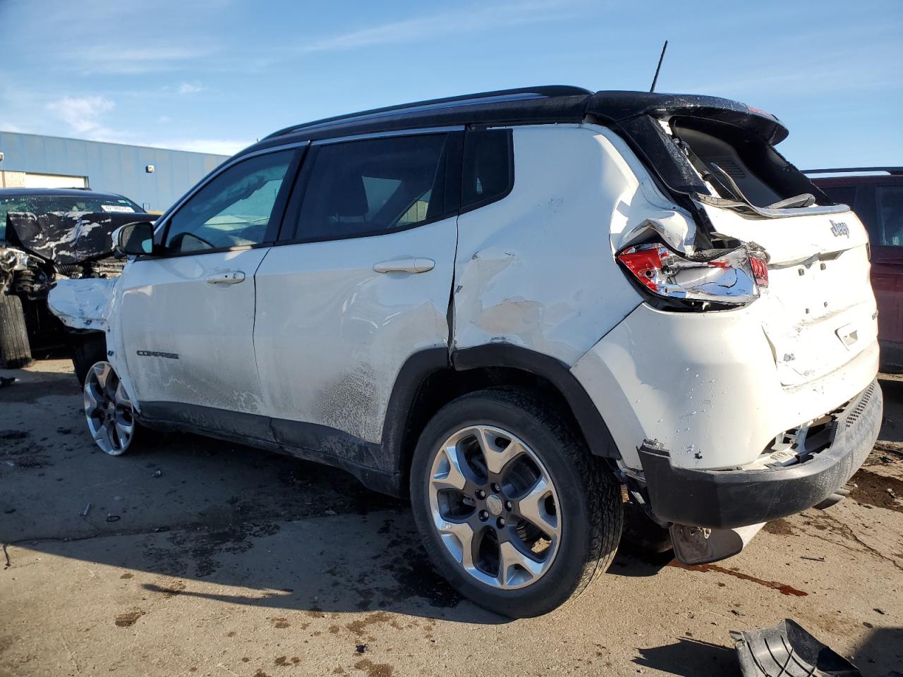 2019 Jeep Compass VIN 3C4NJDCBXKT735422 Copart auction photo, front end / rear end damage thumbnail 2