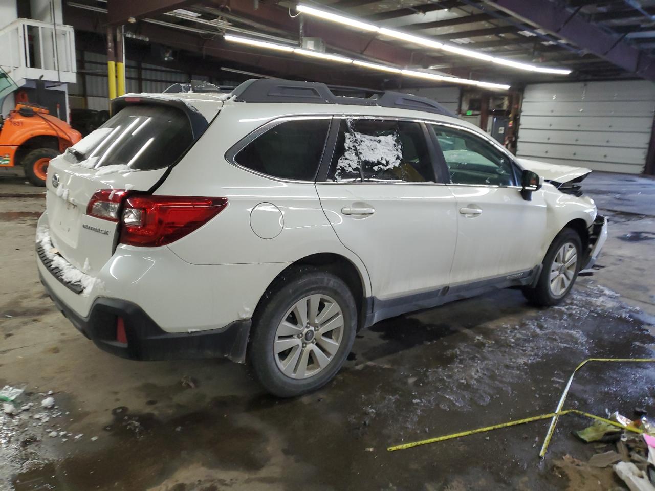 2018 Subaru Outback VIN 4S4BSACC1J3295264 Copart auction photo, front end damage thumbnail 3