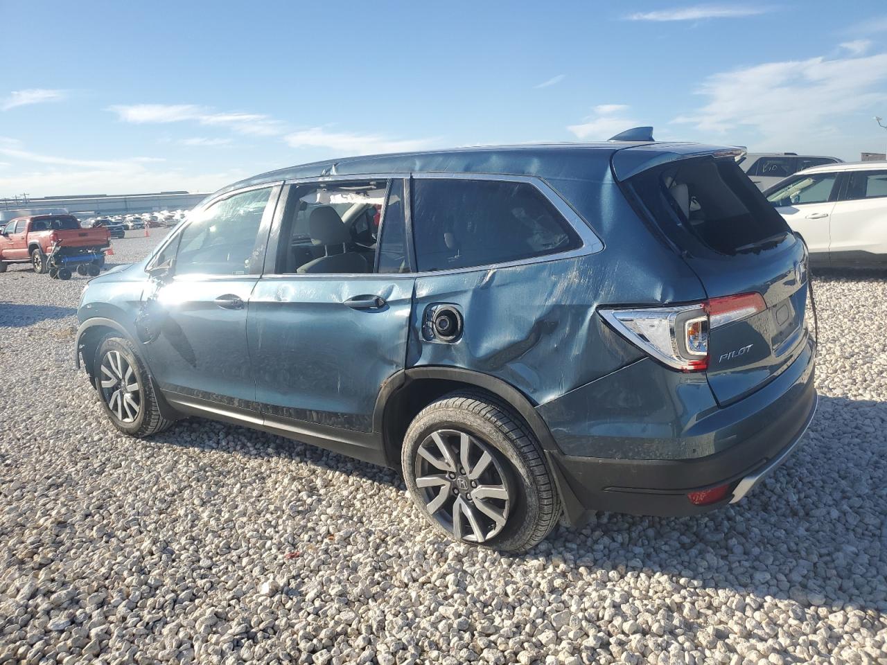 2019 Honda Pilot VIN 5FNYF5H55KB021185 Copart auction photo, front end damage thumbnail 2