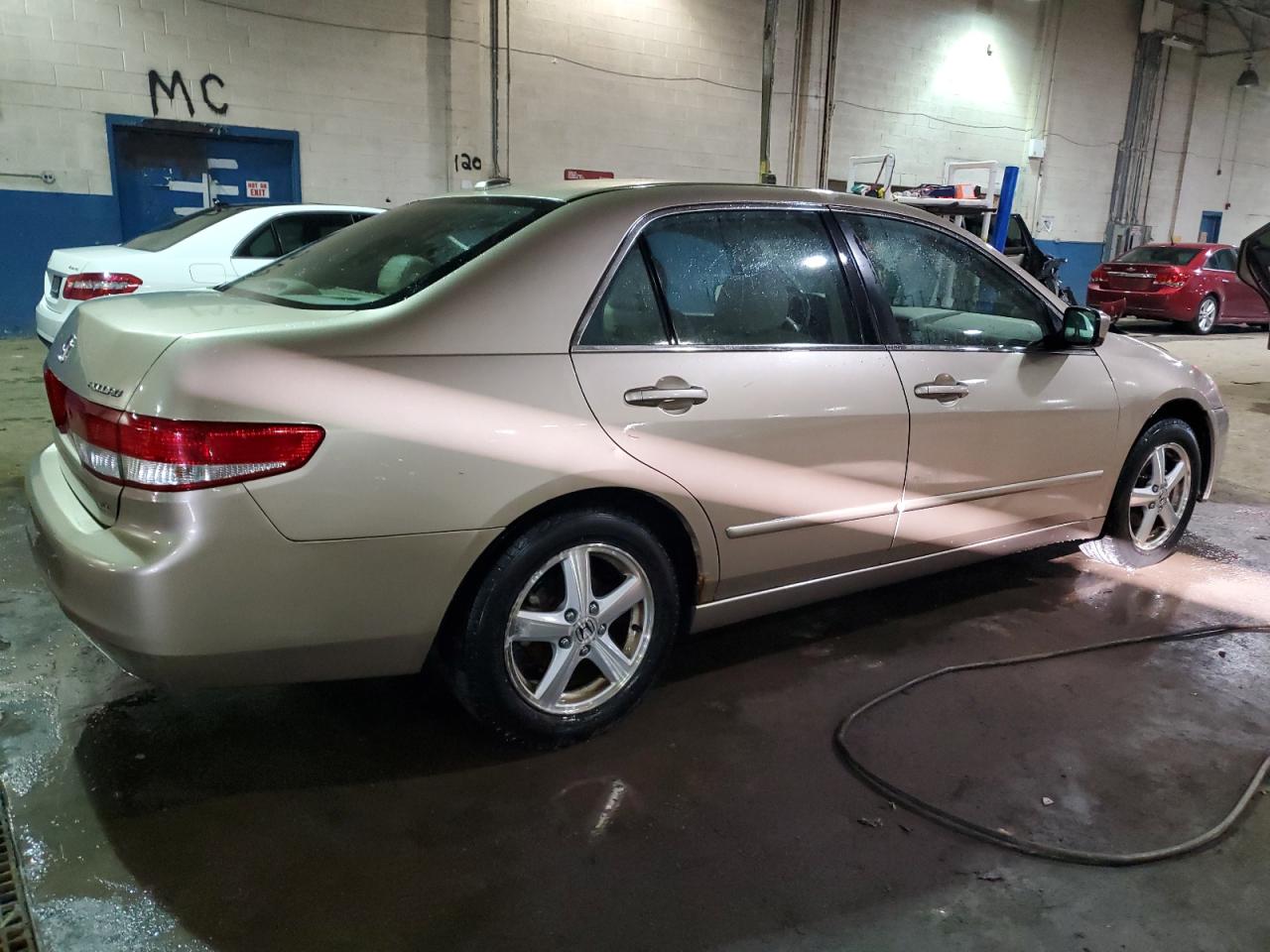 2004 Honda Accord VIN 1HGCM56824A087316 Copart auction photo, front end / mechanical damage thumbnail 3