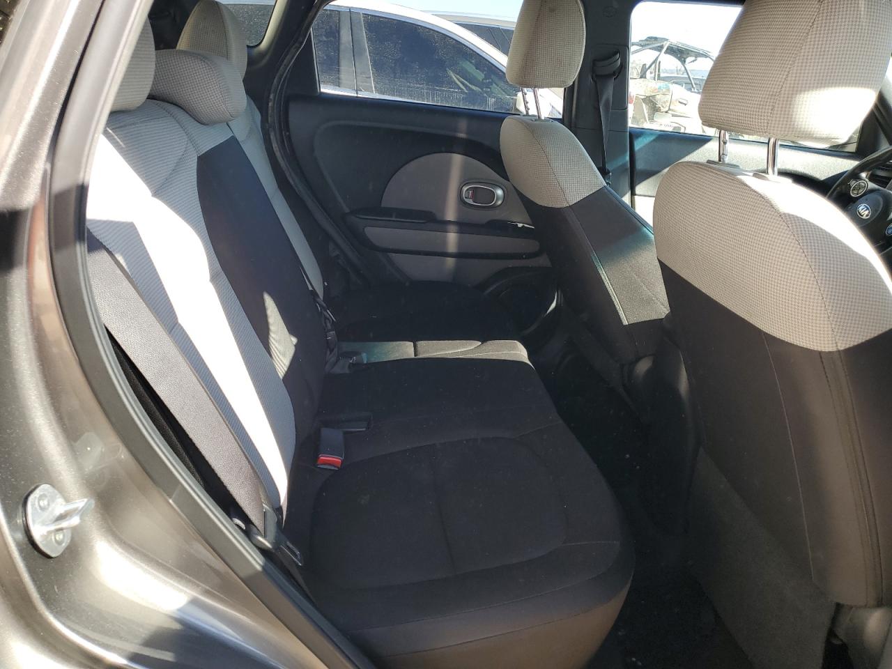 2016 KIA Soul VIN KNDJN2A23G7272335 Copart auction photo, normal wear damage thumbnail 10