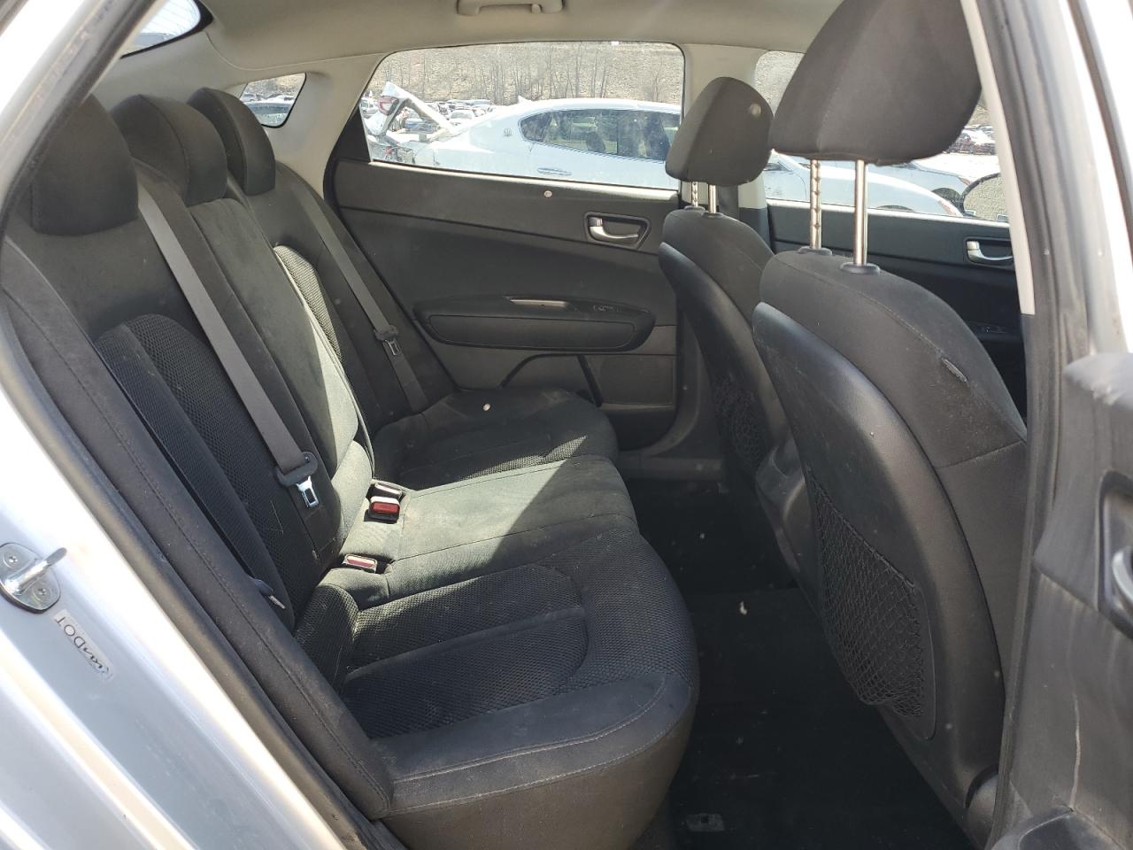 2020 KIA Optima VIN 5XXGT4L35LG450121 Copart auction photo, vandalism / rear end damage thumbnail 10