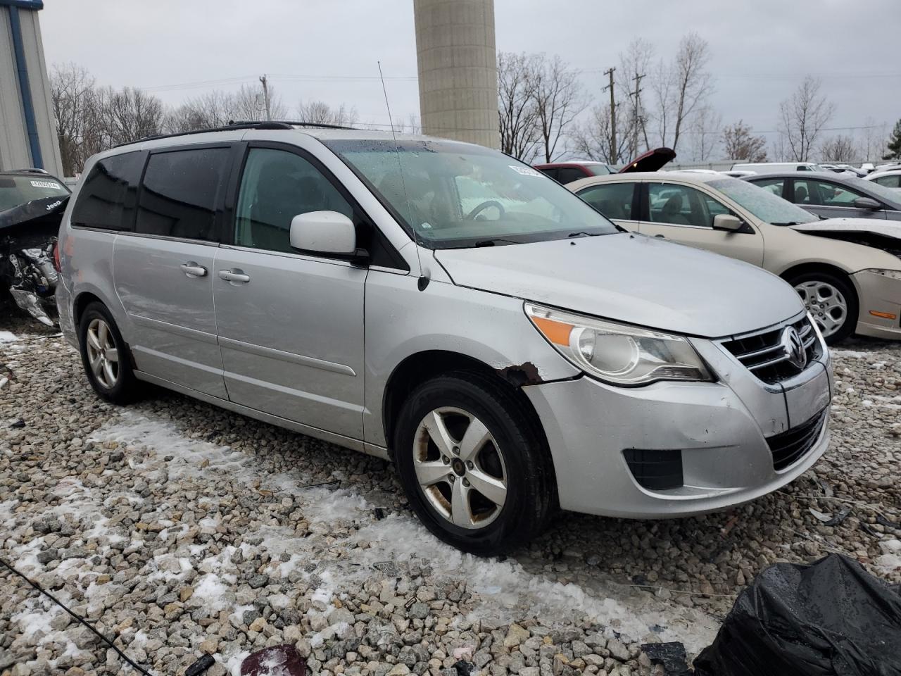 2009 Volkswagen Routan VIN 2V8HW34149R585906 Copart auction photo, front end damage thumbnail 4