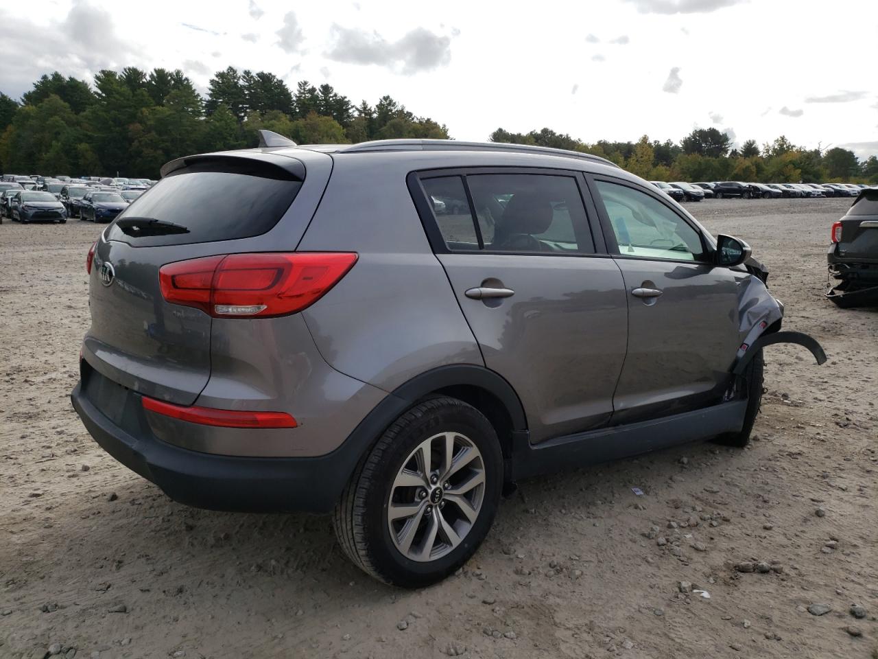 2015 KIA Sportage VIN KNDPBCAC8F7760342 Copart auction photo, all over damage thumbnail 3