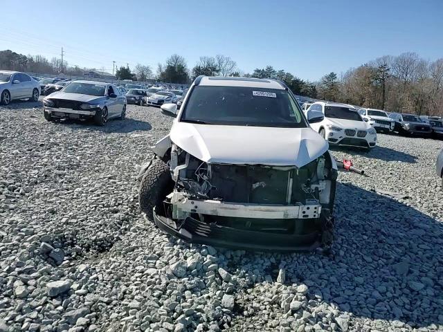 2019 Toyota Highlander VIN 5TDJZRFH5KS607037 Copart auction photo, front end / minor dent/scratches damage thumbnail 12