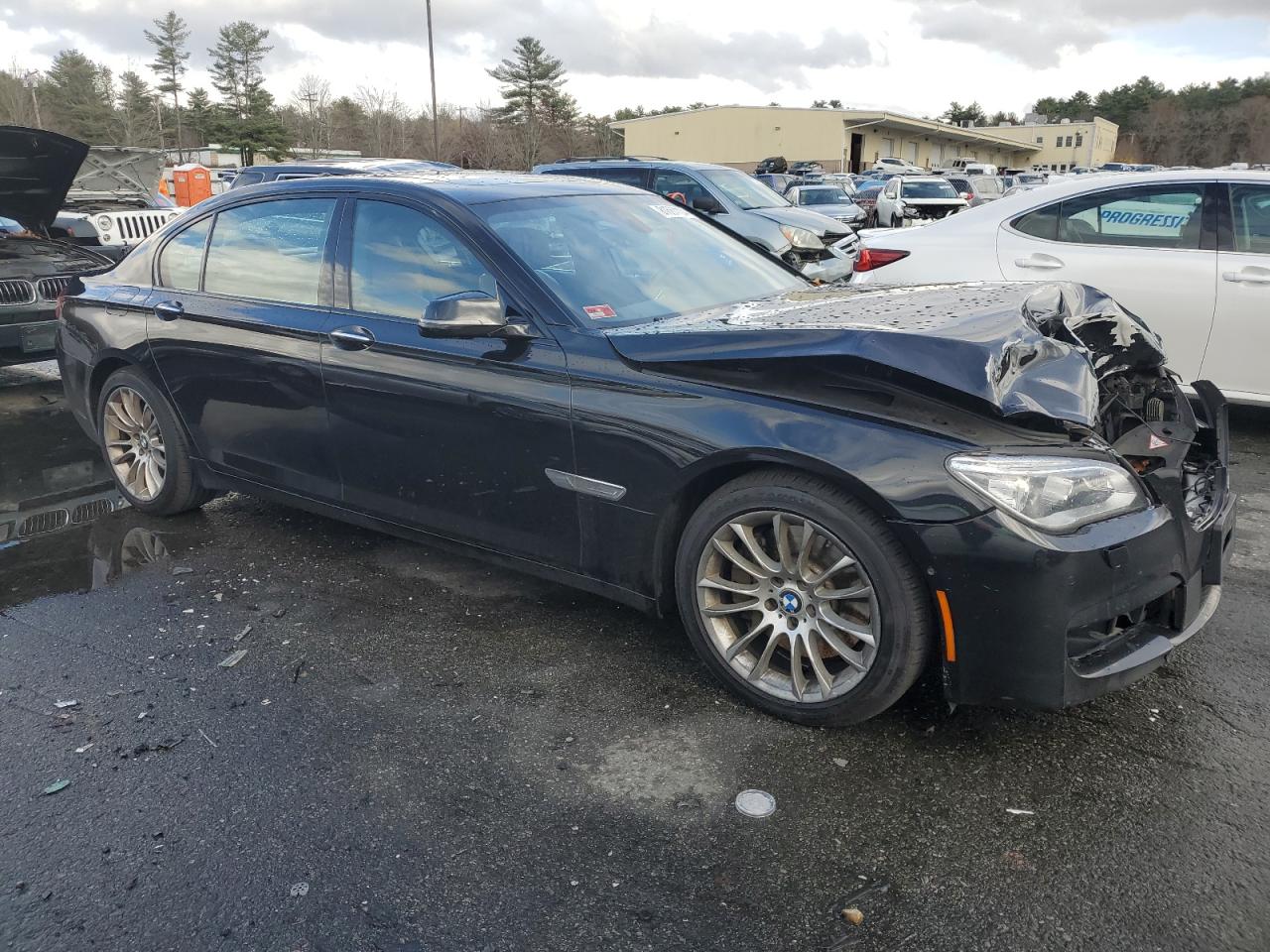 2015 BMW 7er VIN WBAYF8C54FD654361 Copart auction photo, front end / minor dent/scratches damage thumbnail 4