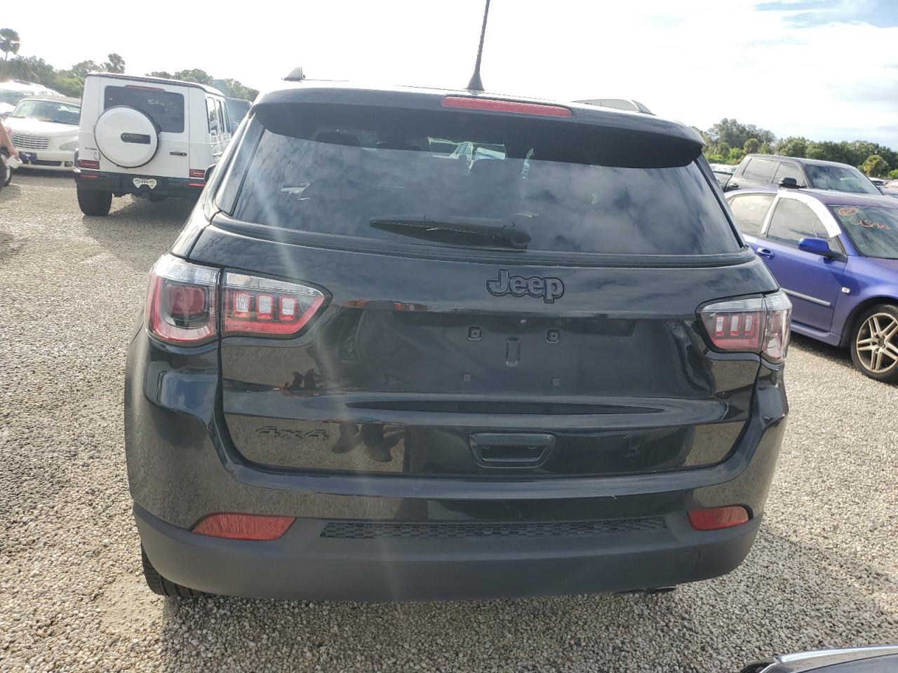 2022 Jeep Compass VIN 3C4NJDBB1NT227233 Copart auction photo, water/flood damage thumbnail 6