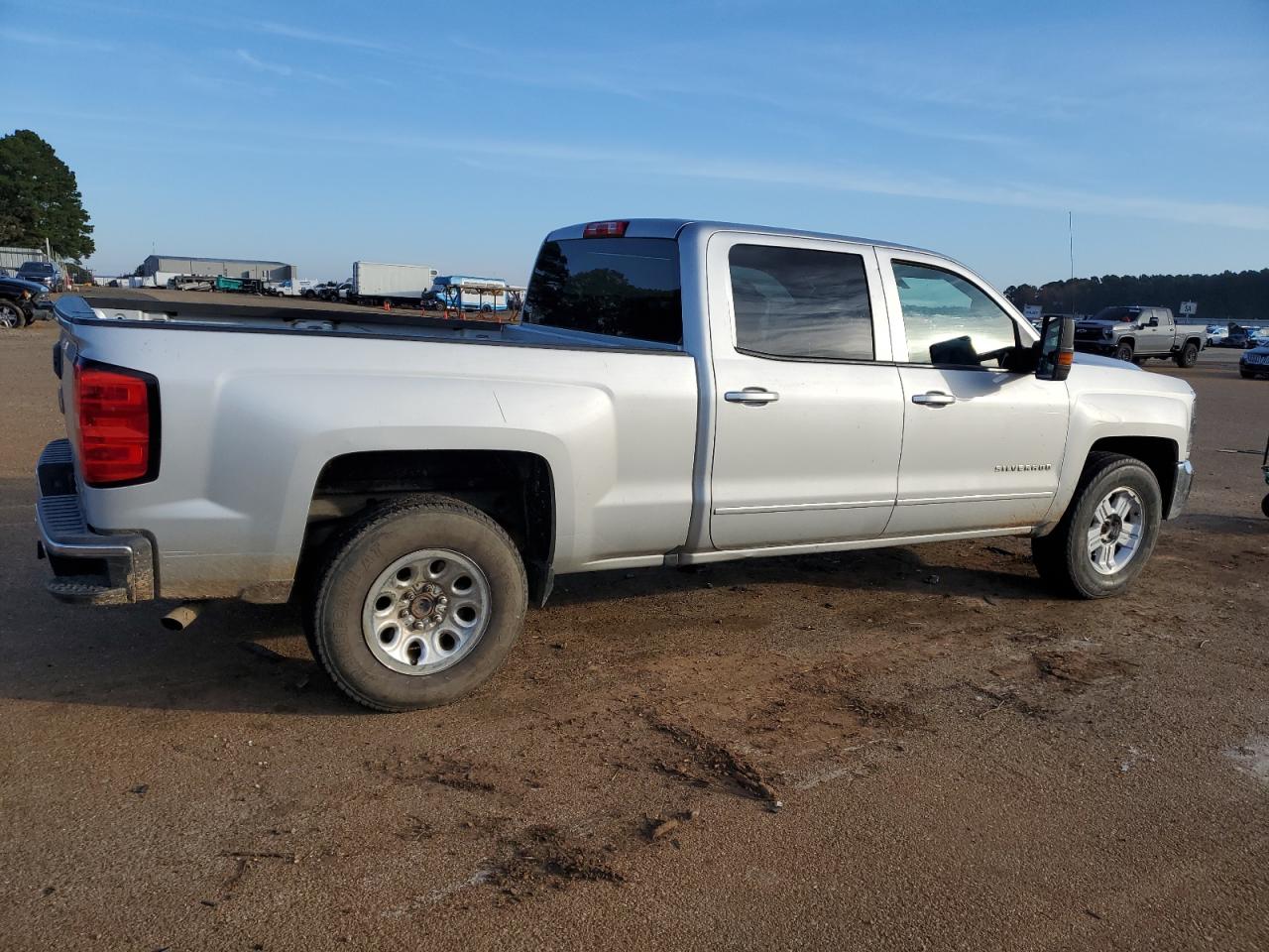 2017 Chevrolet Silverado VIN 3GCUKREC4HG241022 Copart auction photo, front end / minor dent/scratches damage thumbnail 3