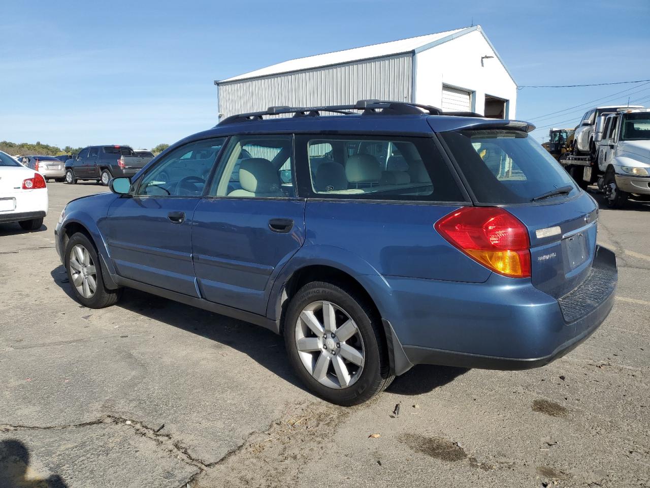 2007 Subaru Outback VIN 4S4BP61C077328175 Copart auction photo, front end damage thumbnail 2