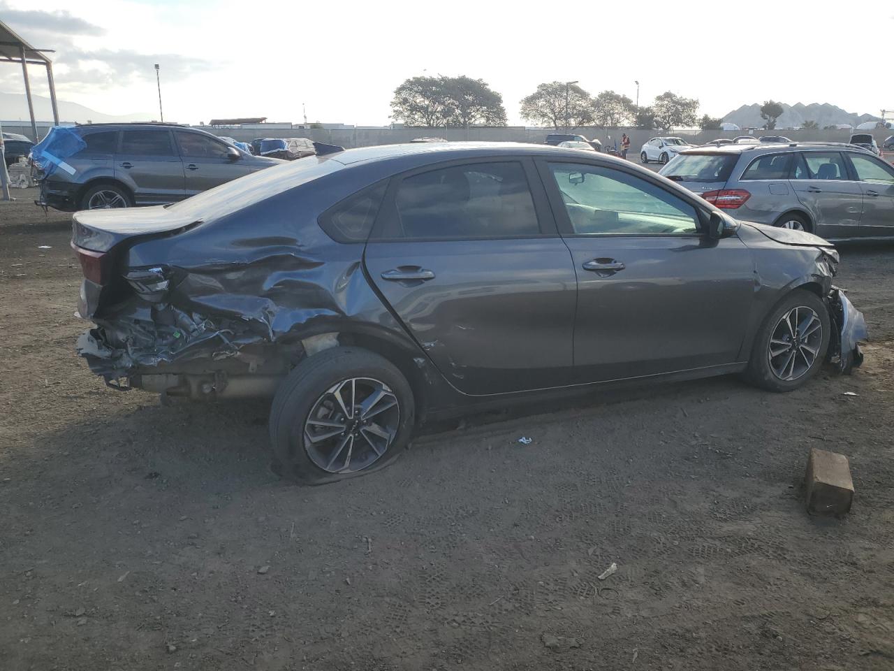2023 KIA Forte VIN 3KPF24AD2PE575747 Copart auction photo, all over damage thumbnail 3