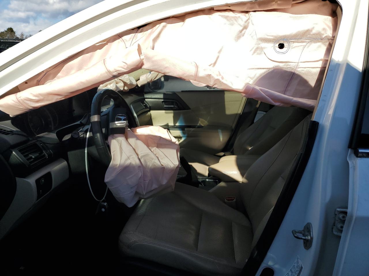 2013 Honda Accord VIN 1HGCR3F80DA009090 Copart auction photo, all over damage thumbnail 7