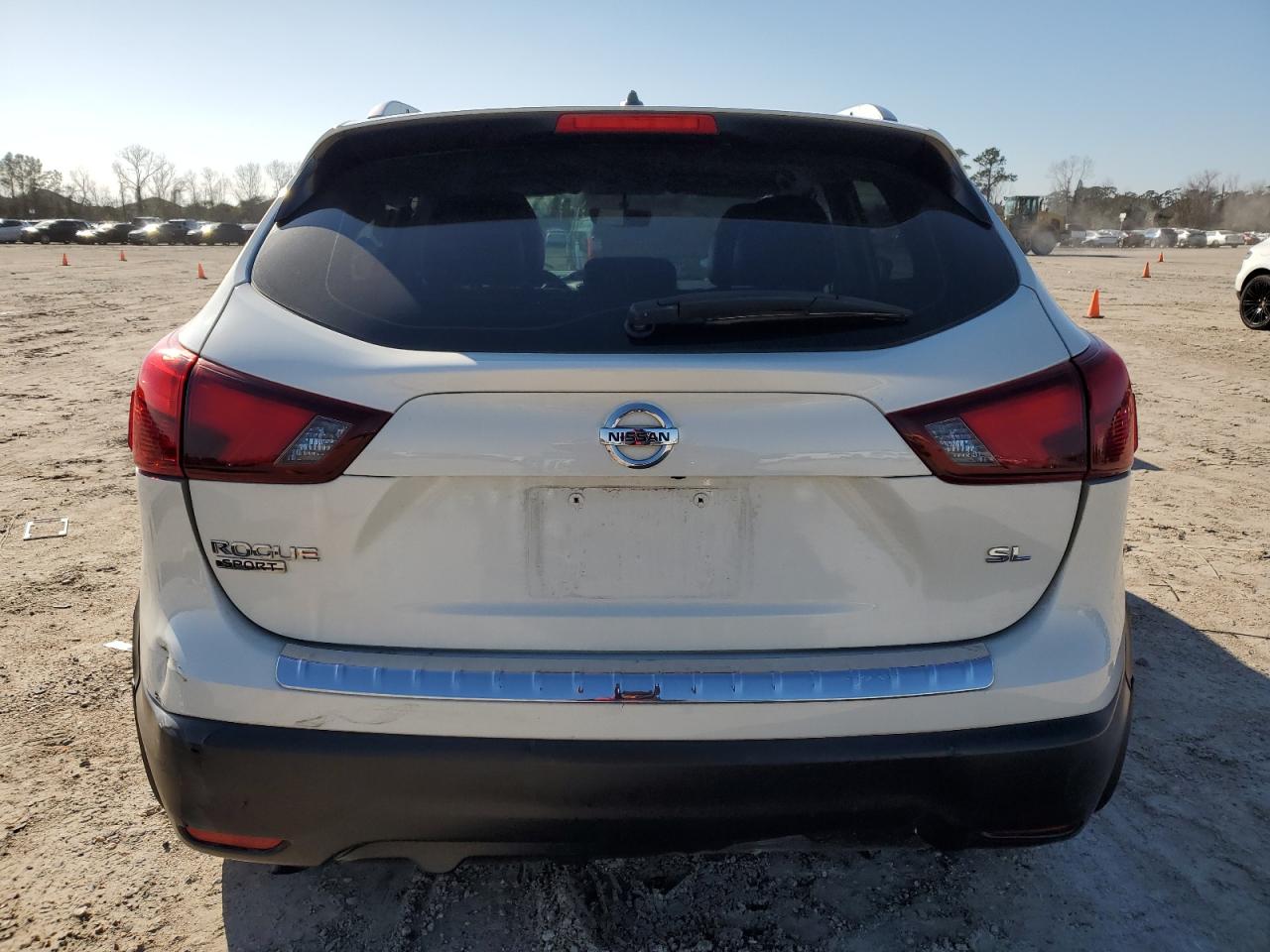 2017 Nissan Rogue VIN JN1BJ1CP1HW034335 Copart auction photo, front end / minor dent/scratches damage thumbnail 6