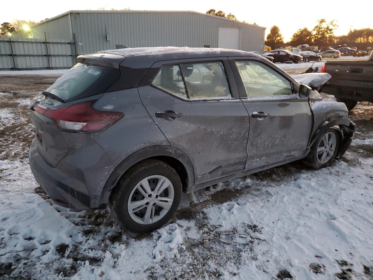 2024 Nissan Kicks VIN 3N1CP5BV4RL491688 Copart auction photo, front end damage thumbnail 3