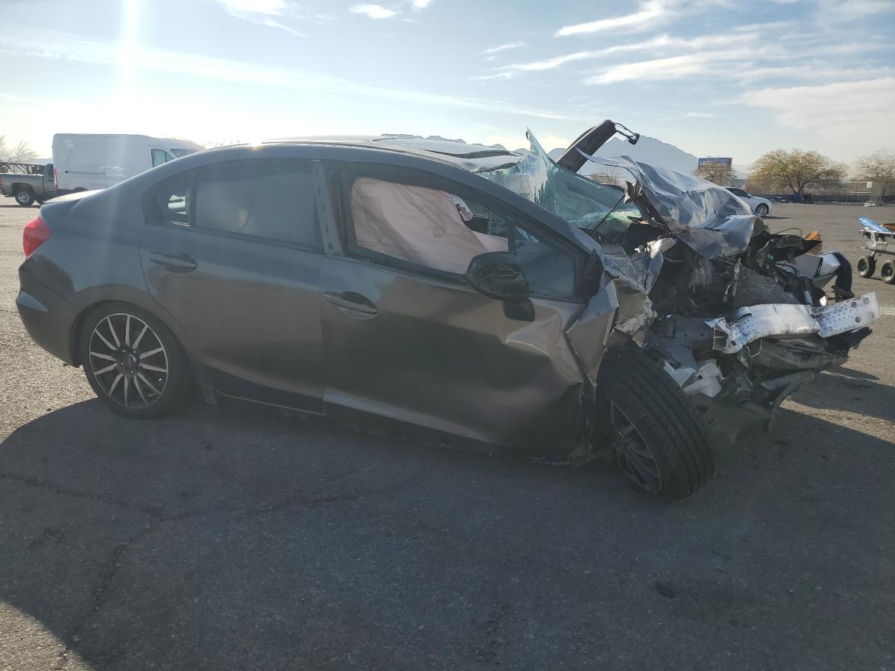 2012 Honda Civic VIN 2HGFB2F81CH595908 Copart auction photo, front end / side damage thumbnail 4