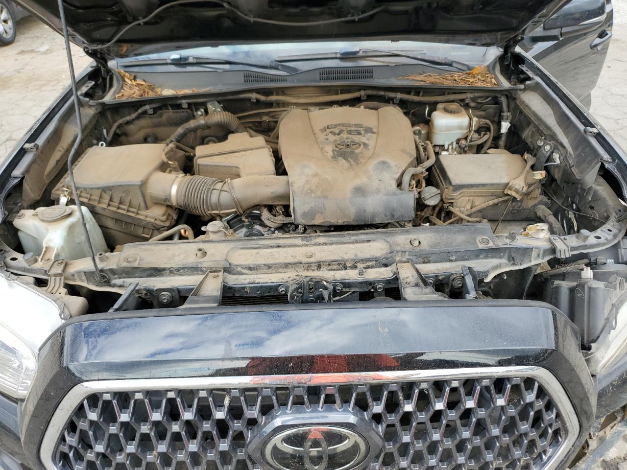 2018 Toyota Tacoma VIN 3TMCZ5AN2JM154315 Copart auction photo, front end damage thumbnail 11