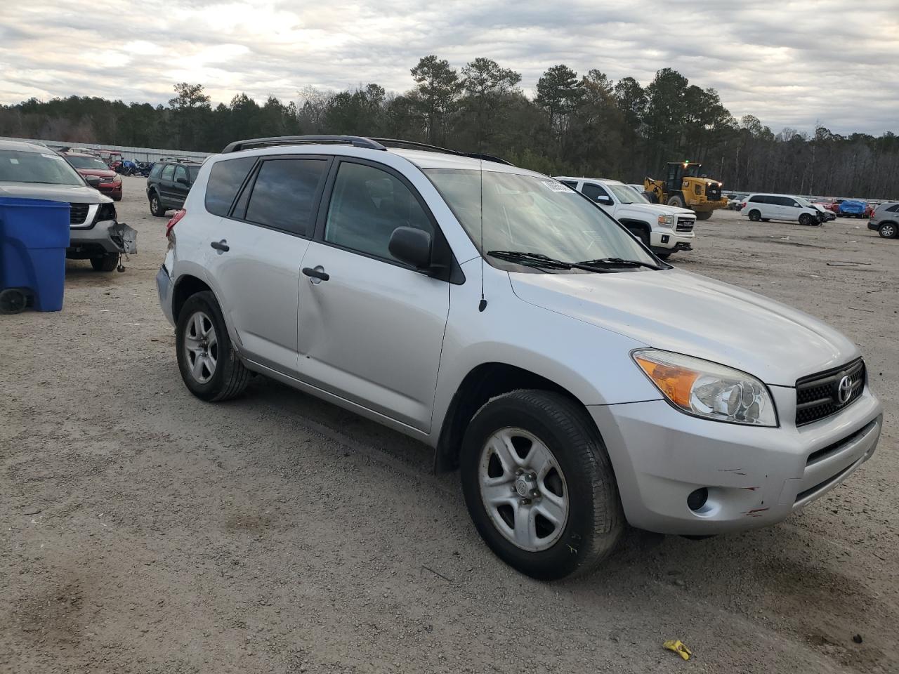2006 Toyota RAV 4 VIN JTMBD33V266016633 Copart auction photo, rear end damage thumbnail 4