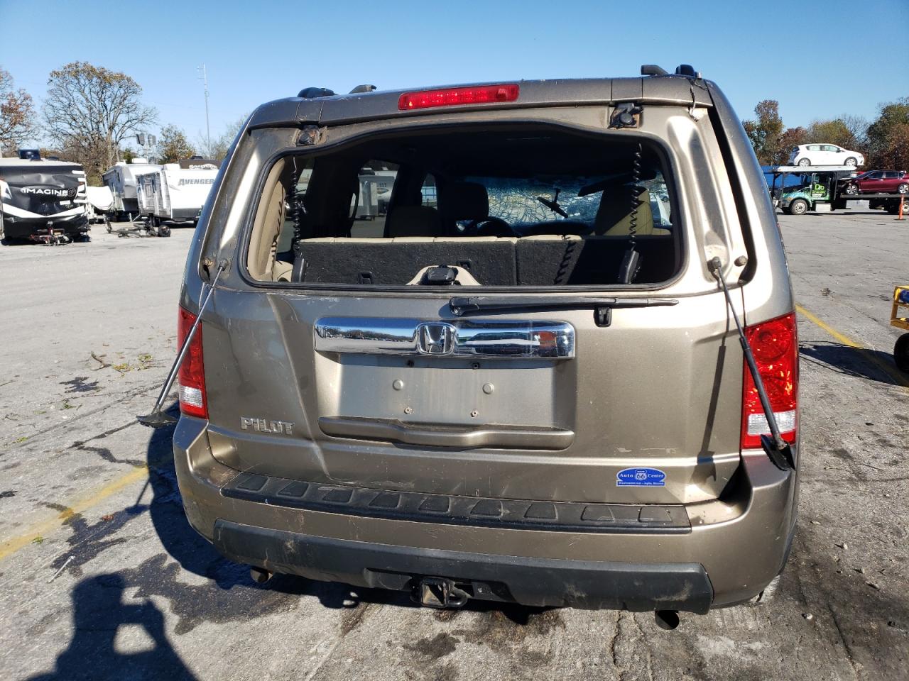 2011 Honda Pilot VIN 5FNYF3H26BB043304 Copart auction photo, front end / top/roof damage thumbnail 6