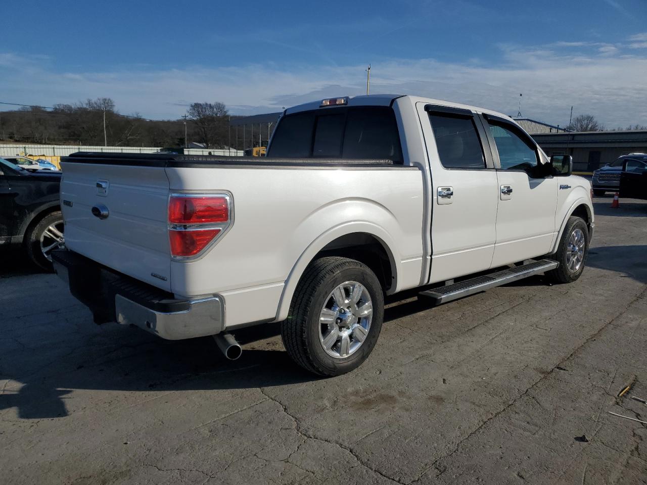 2011 Ford F-150 VIN 1FTFW1CF8BFA31687 Copart auction photo, front end / minor dent/scratches damage thumbnail 3