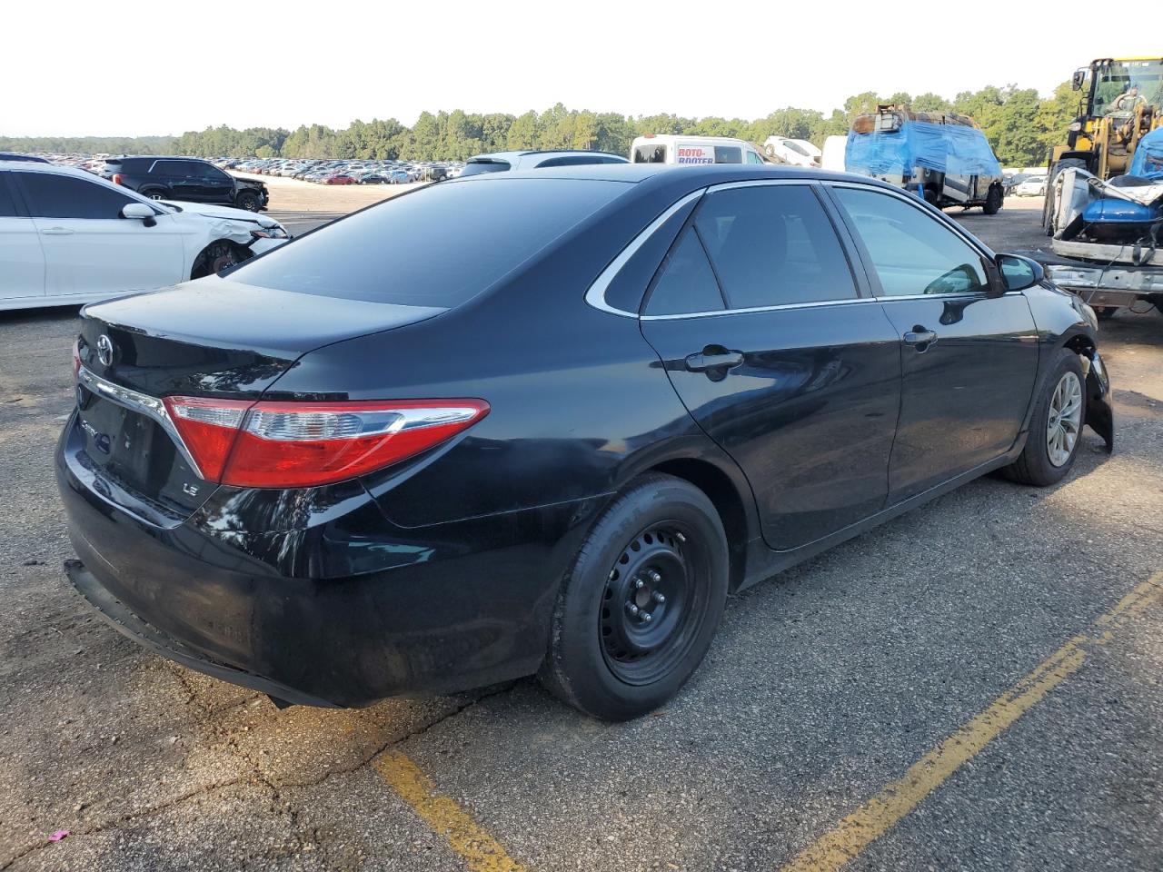 2015 Toyota Camry VIN 4T4BF1FK4FR493609 Copart auction photo, front end / side damage thumbnail 3