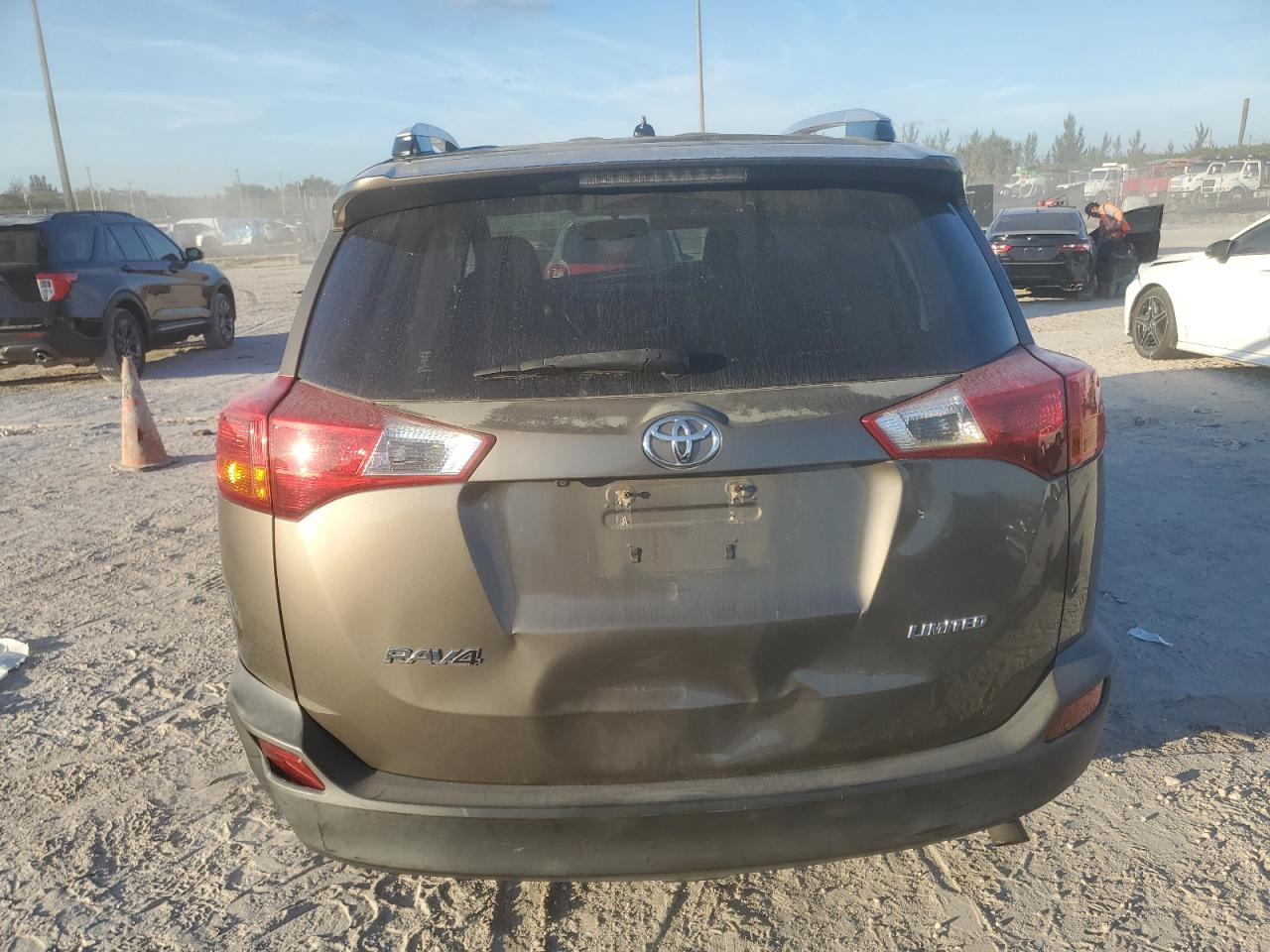 2013 Toyota RAV 4 VIN JTMYFREV1D5004593 Copart auction photo, front end / side damage thumbnail 6