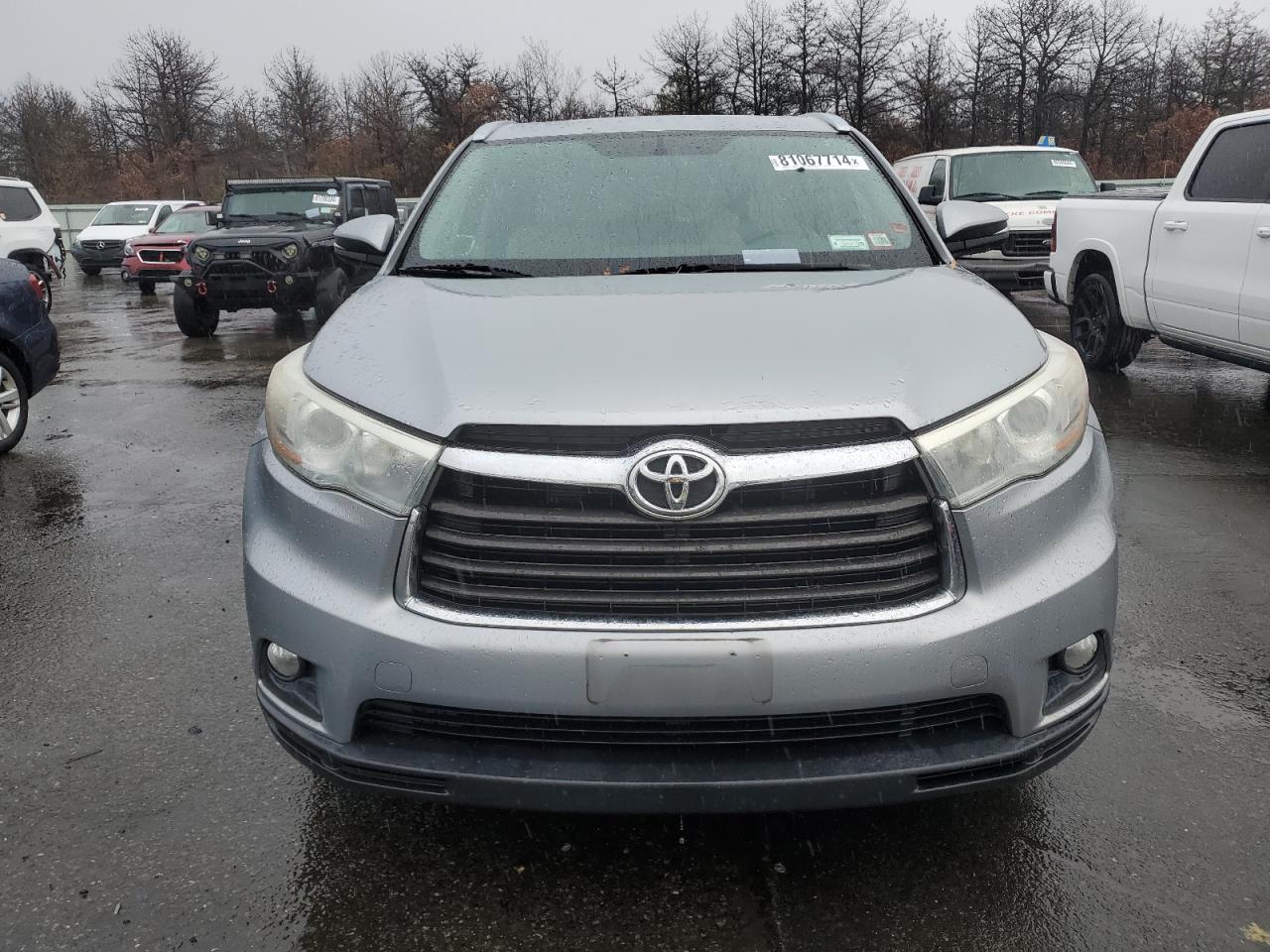 2015 Toyota Highlander VIN 5TDJKRFH6FS201407 Copart auction photo, side damage thumbnail 5