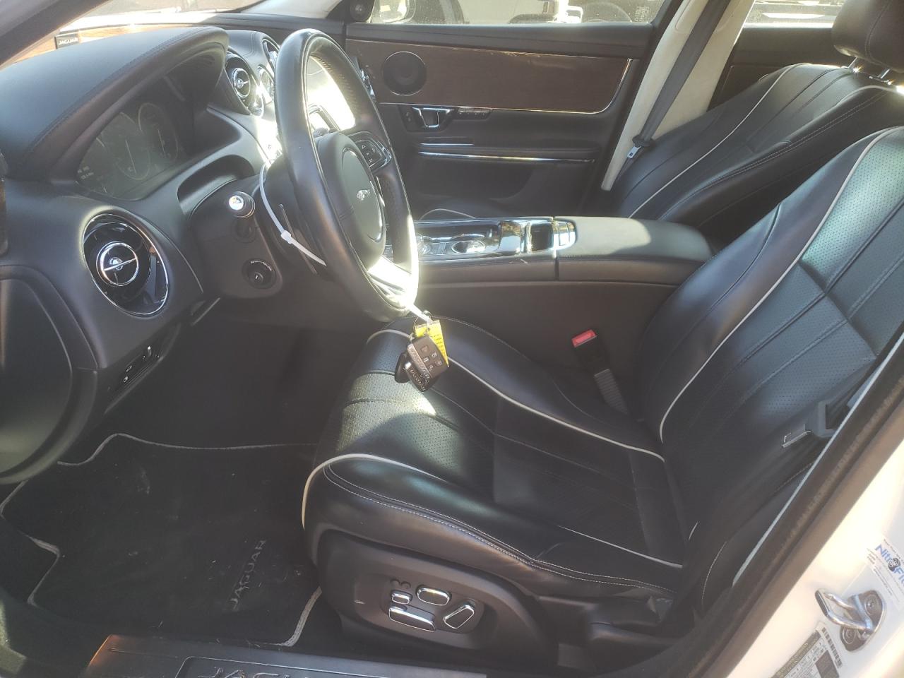 2014 Jaguar XJ VIN SAJWA1GTXEMV60493 Copart auction photo, rear end damage thumbnail 7